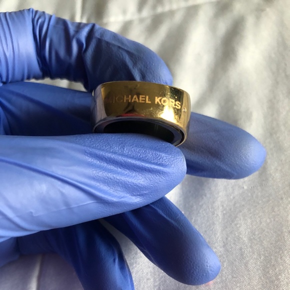 MICHAEL KORS RING - Picture 5 of 11